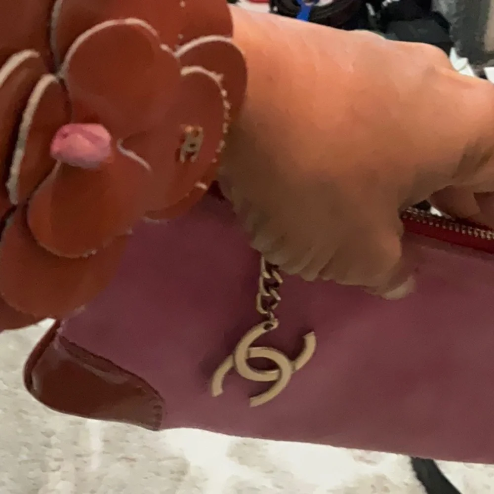 ❌SOLD❌Chanel Suede Camilla Flower Wristlet Clutch! - Picture 6 of 14